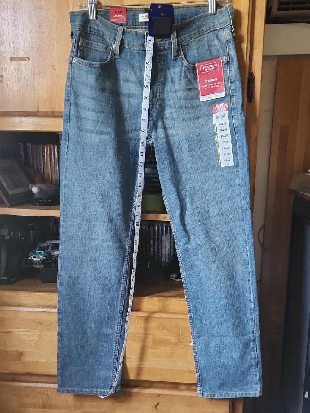 NWT Levi's Men's Straight Jeans - Medium Blue Wash  Sz 30x30 - Picture 8 of 9
